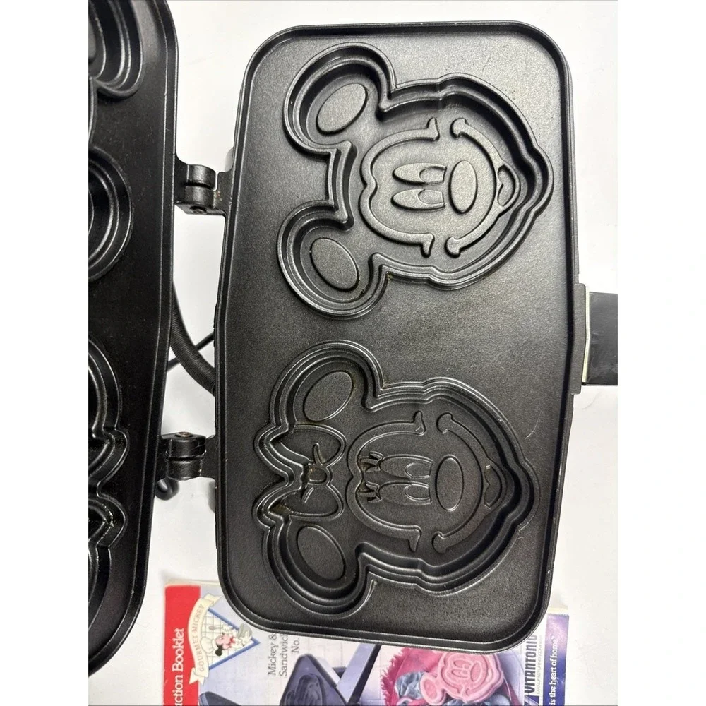 Vintage Vitantonio Mickey & Minnie Mouse Waffle Pancake Sandwich Maker 850